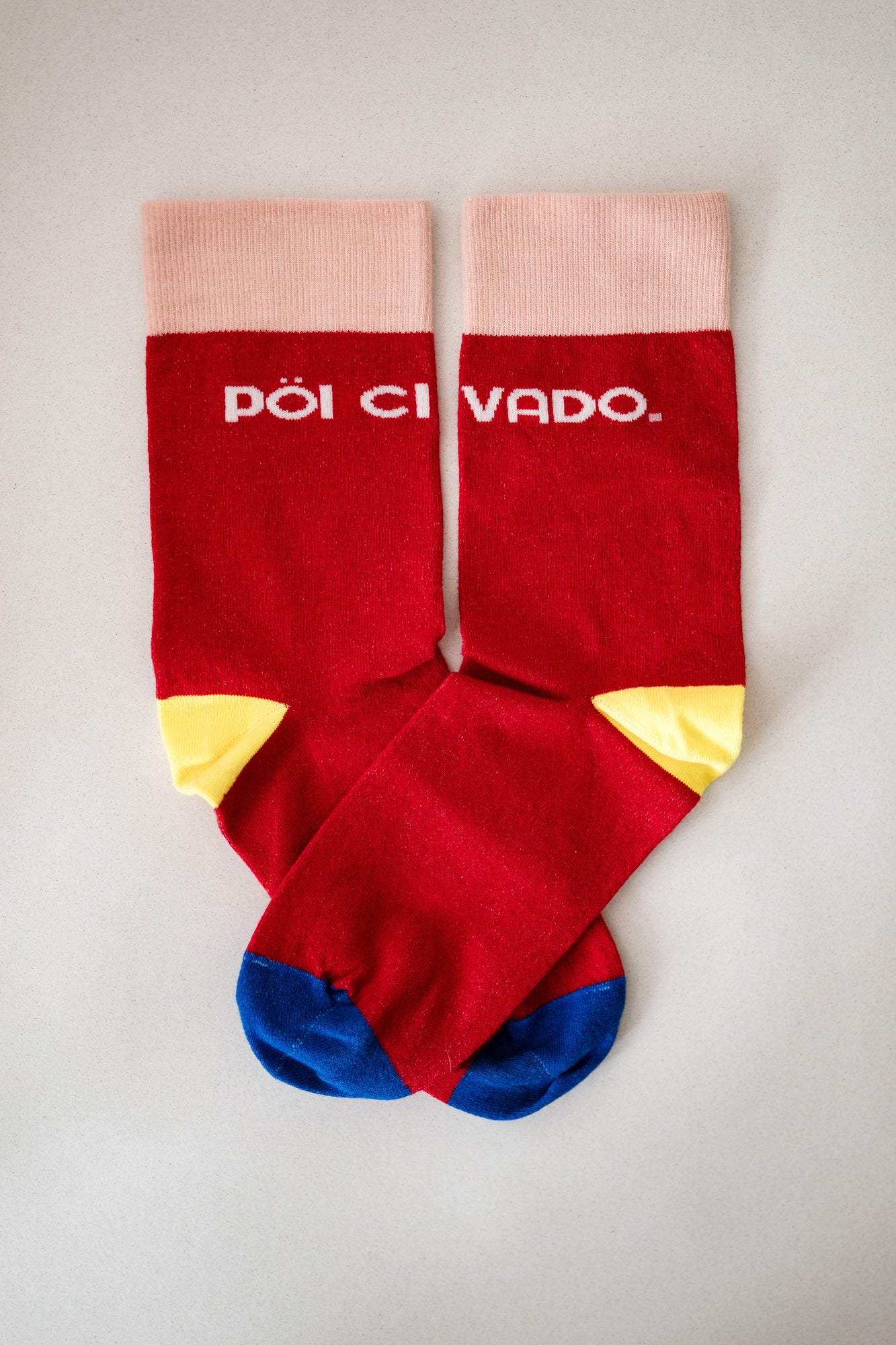 CALZE - PÖI LO FACCIO, PÖI MI DEPILO E PÖI CI VADO